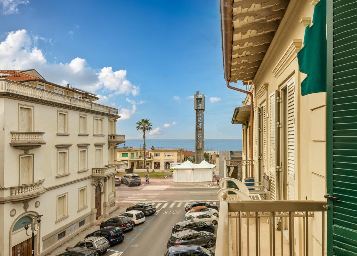 Hotel Stella Del Mare Viareggio Kültér fotó