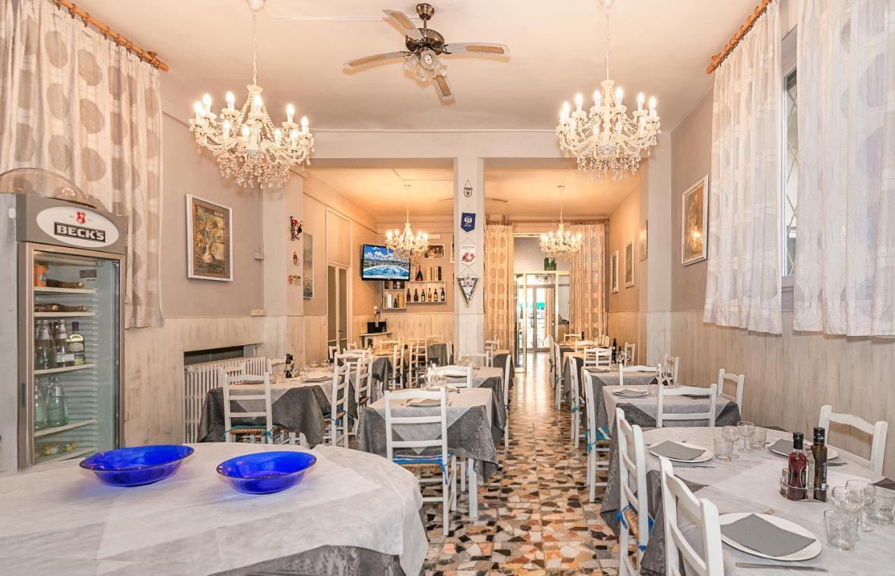 Hotel Stella Del Mare Viareggio Kültér fotó