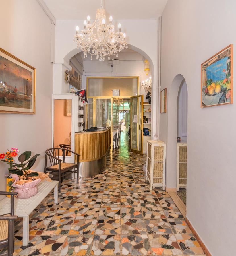 Hotel Stella Del Mare Viareggio Kültér fotó